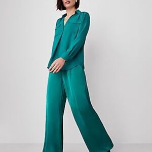 Ann Taylor The Perfect Wide-leg Pant In Satin in Festive Holly